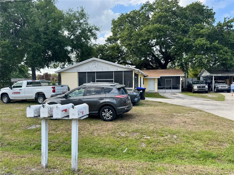 201 E Buchanon Ave, FL