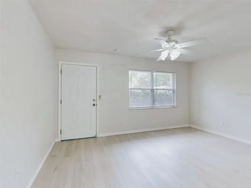 111 Valencia Dr, FL