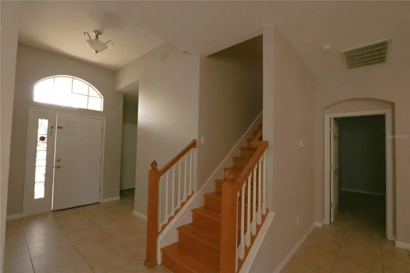 622 Breezeway Ct, FL