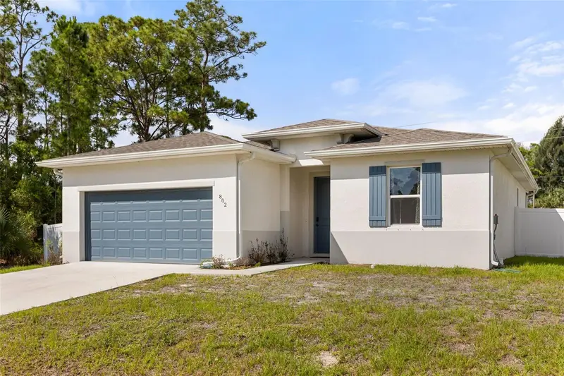 802 Damek Ter Sw, FL