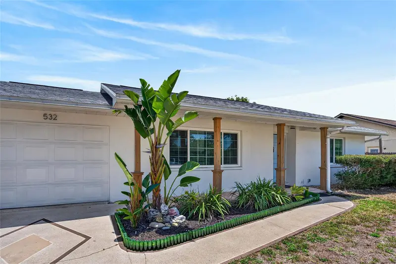 532 Center Rd, FL