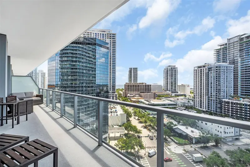 400 Central Ave #1204, FL