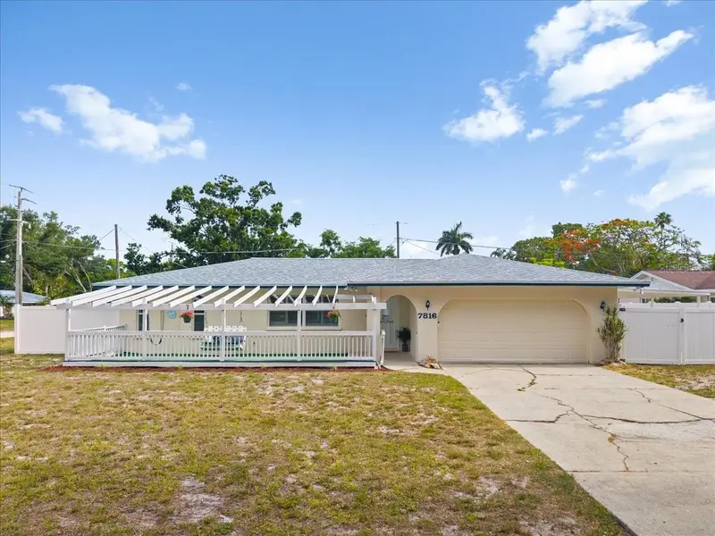 7816 3rd Ave W, FL