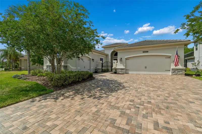 2213 Hollow Forest Court, FL