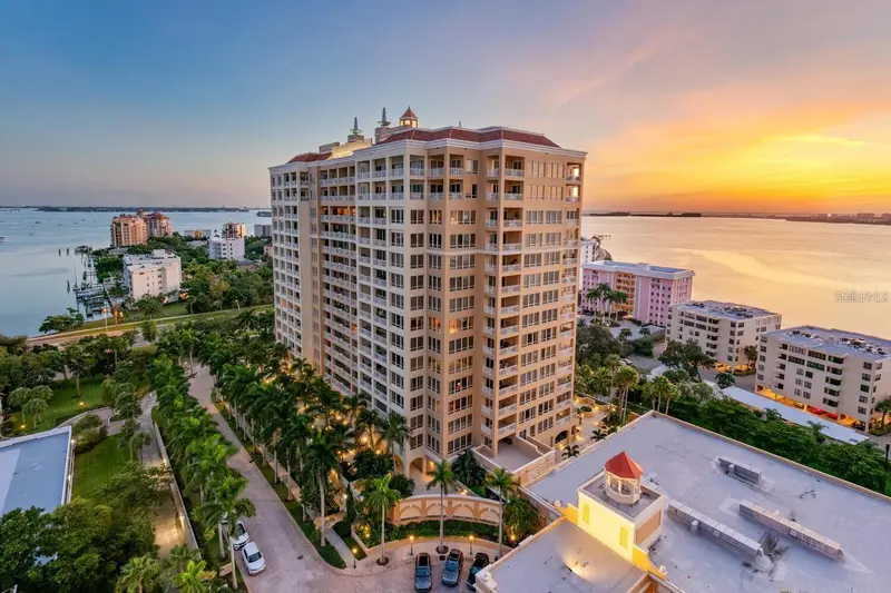 35 Watergate Dr #502, FL