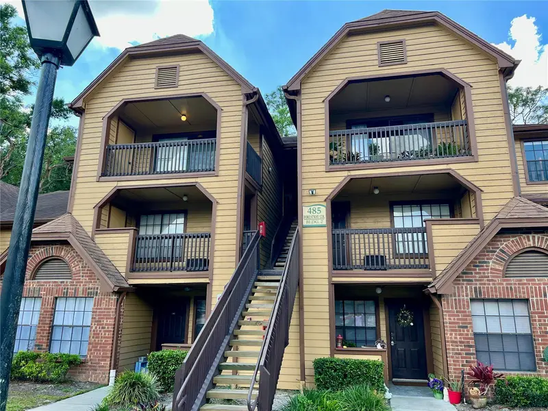 375 Lake Ontario Court, FL