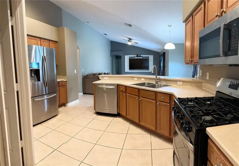 16016 Blossom Hill Loop, FL