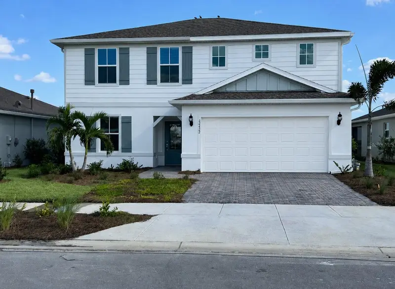 42422 Cascade Dr, FL