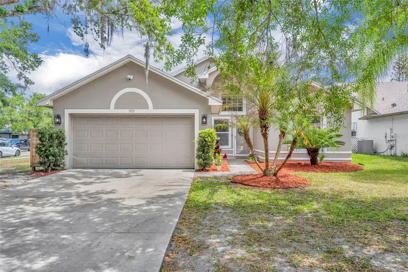 1921 Blue Fox Ct, FL