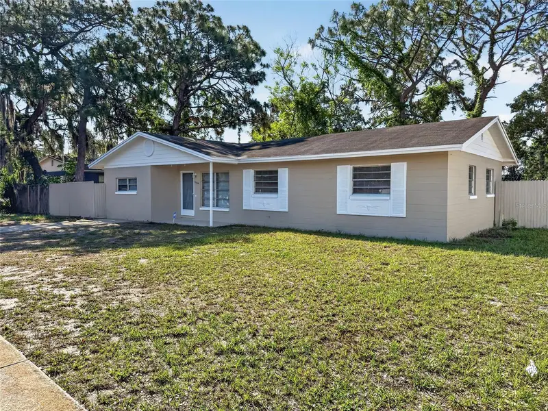 5020 Londonderry Blvd, FL