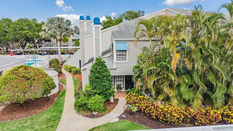 8727 Bardmoor Pl #101, FL