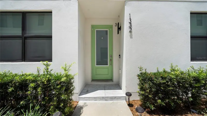 1332 W Gray St #3, FL