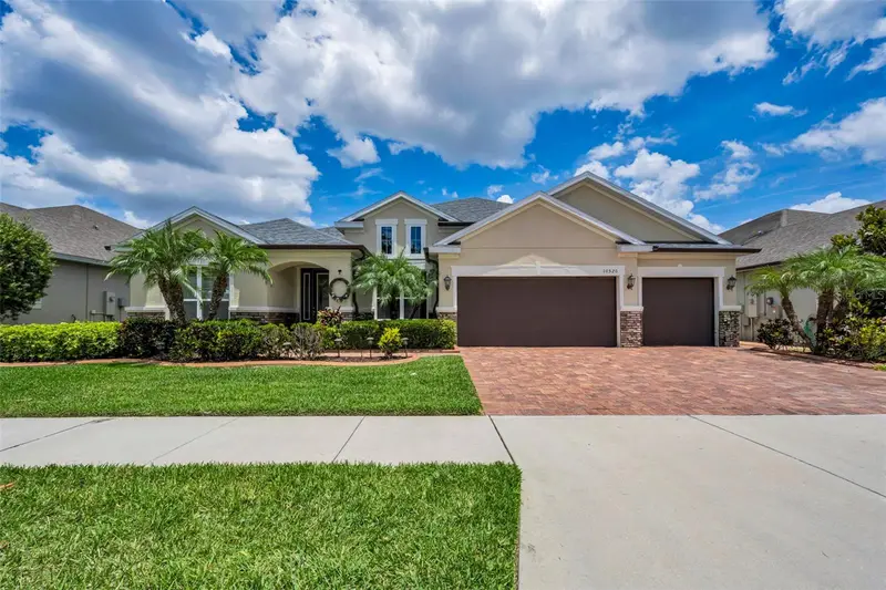 10520 Alcon Blue Dr, FL