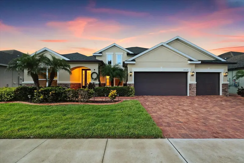 10520 Alcon Blue Dr, FL