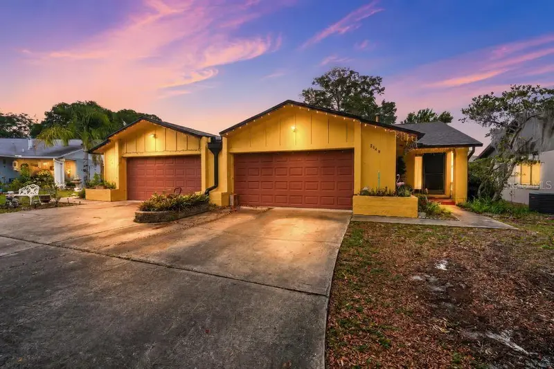214 Perth Ct, FL