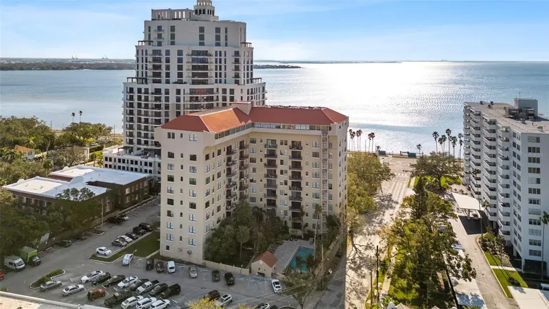 2109 Bayshore Blvd #205, FL
