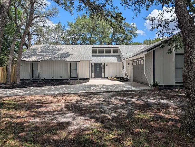 143 Hayes Rd, FL