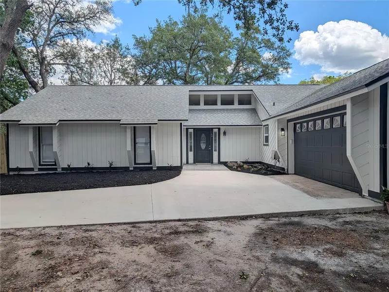 143 Hayes Rd, FL