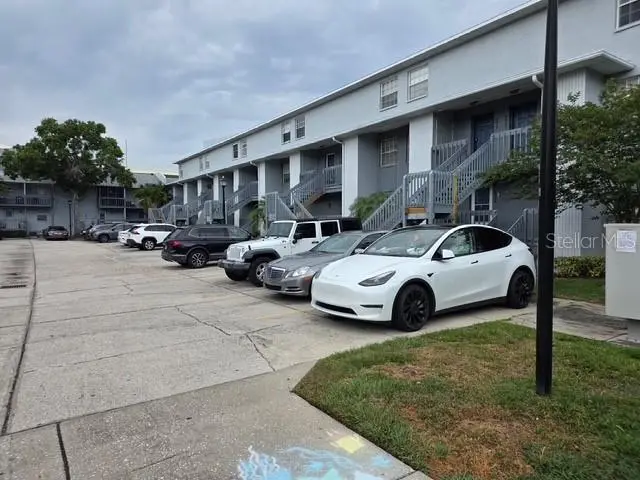 4821 W Mcelroy Ave #D210, FL