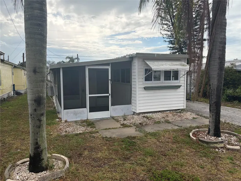 2051 Orange Dr, FL