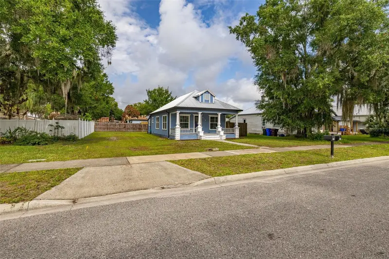 612 Pennsylvania Ave, FL