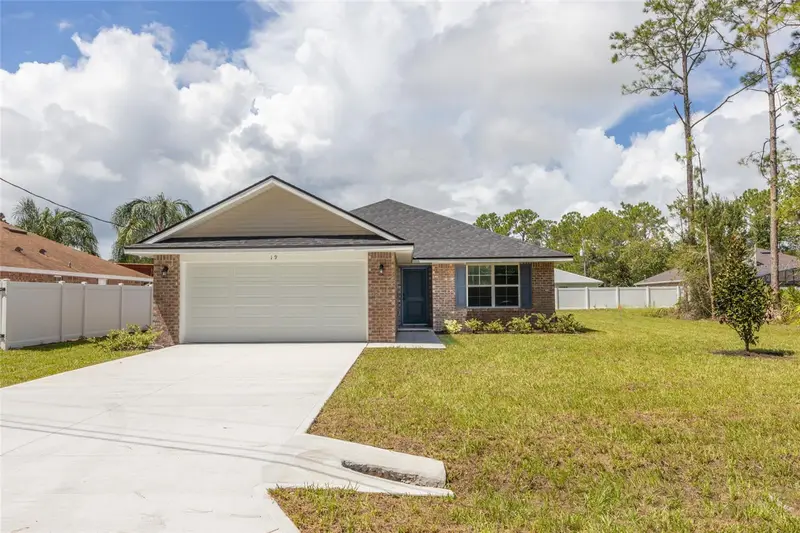 19 Sedgefield Path S, FL