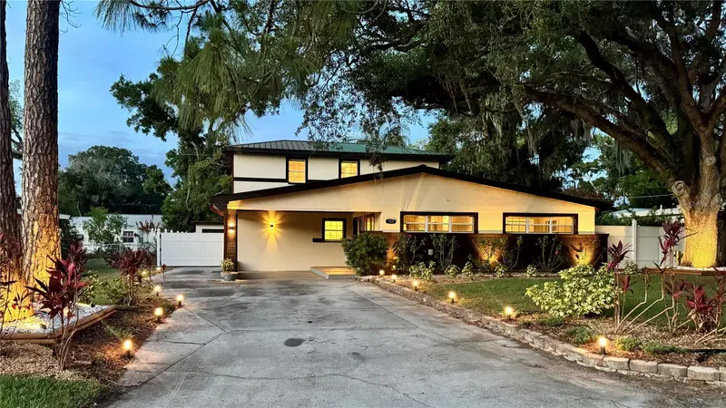 929 W Beacon Ave, FL