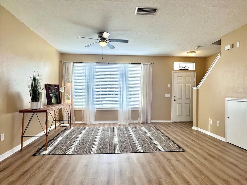 12276 Country White Cir, FL