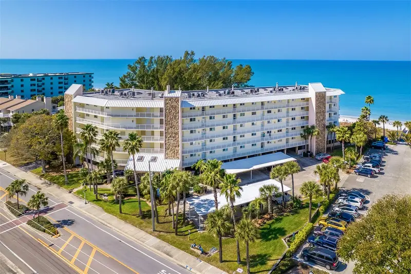 2504 Gulf Blvd #304, FL