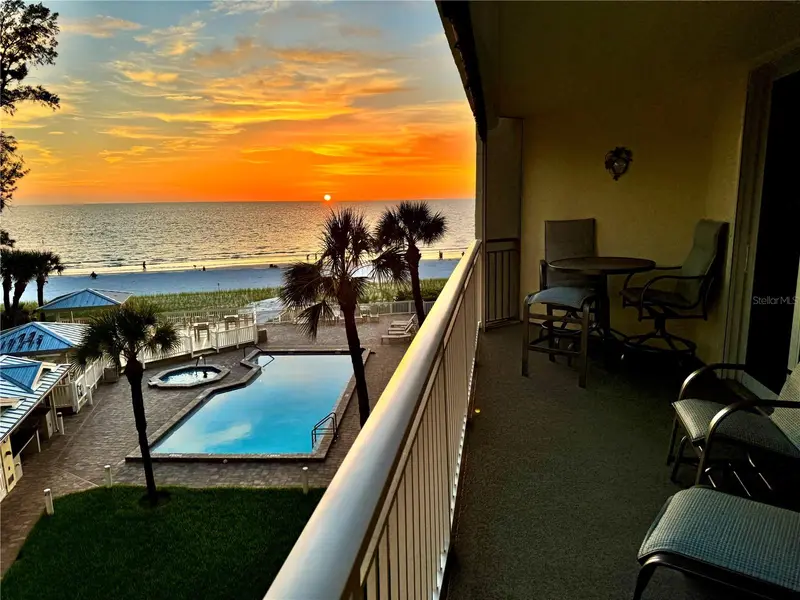 2504 Gulf Blvd #304, FL