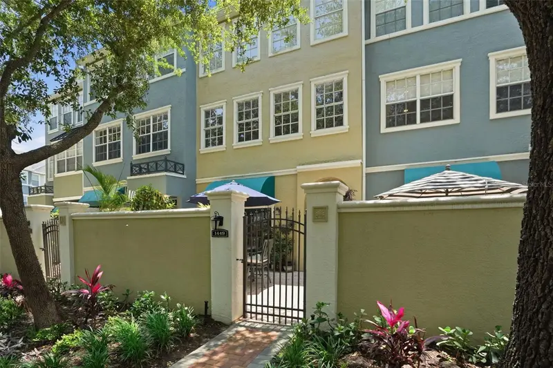 1449 Harbour Walk Rd, FL