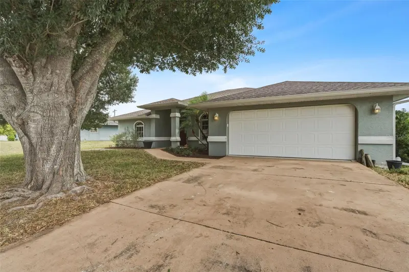 23244 Safari Ave, FL