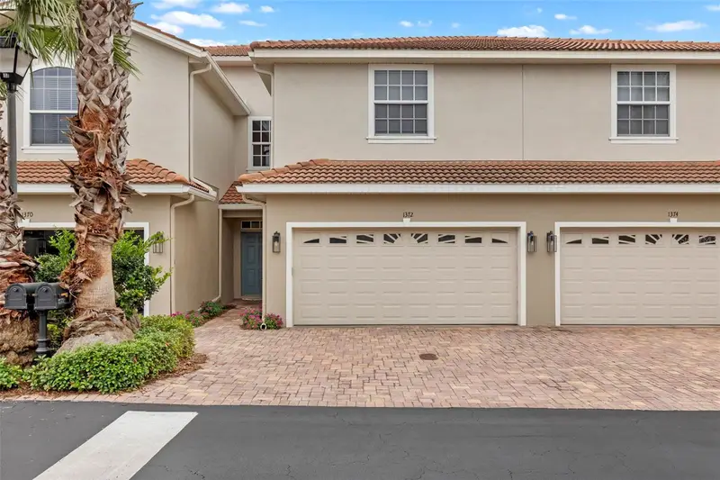 1372 Riserva Ln, FL