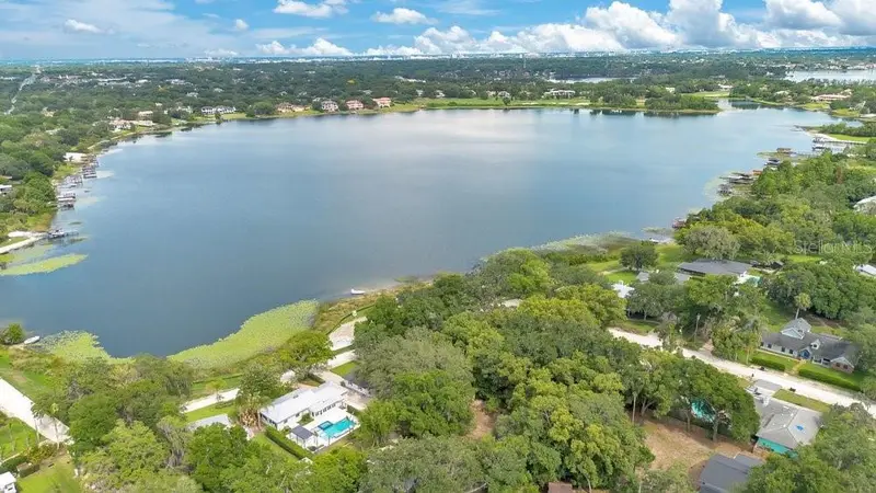 820 East Blvd, FL
