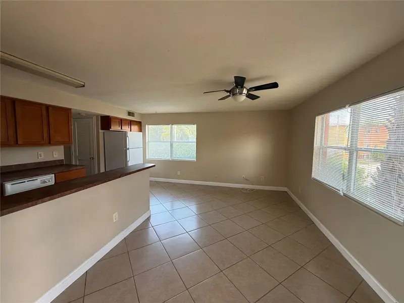 117 N Evergreen Ave #105, FL