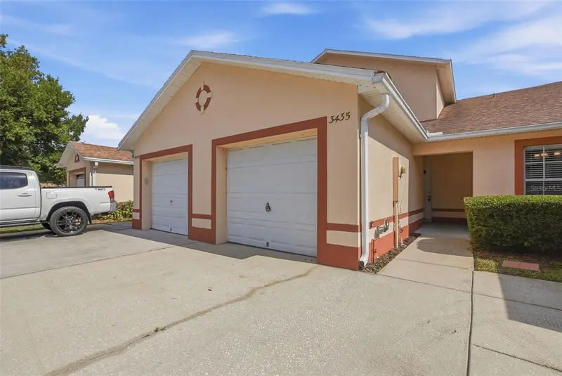 3435 Village Green Ct, FL