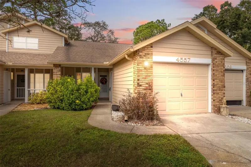 4557 Glen Holw, FL