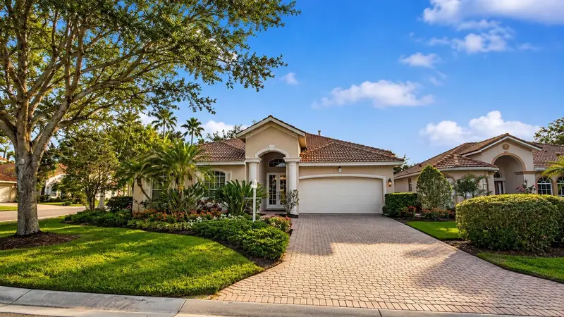 6836 Bay Hill Dr, FL