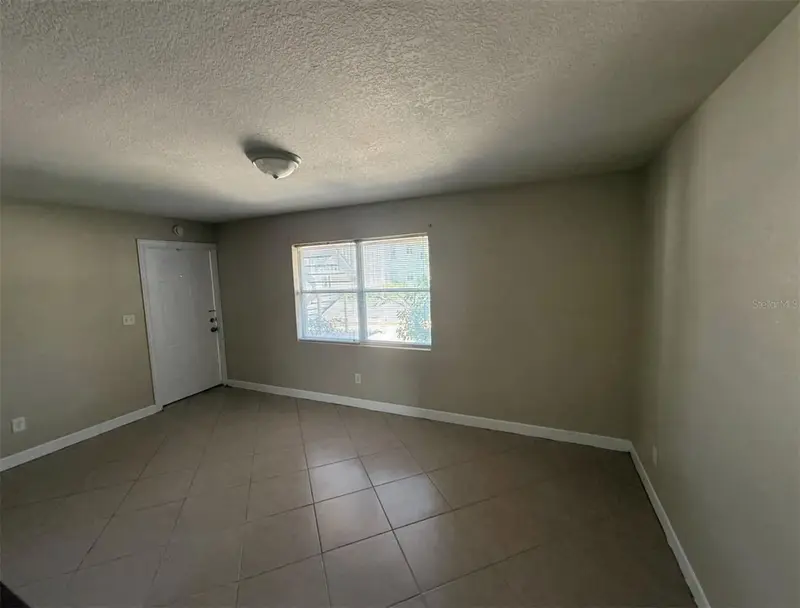 117 N Evergreen Ave #102, FL