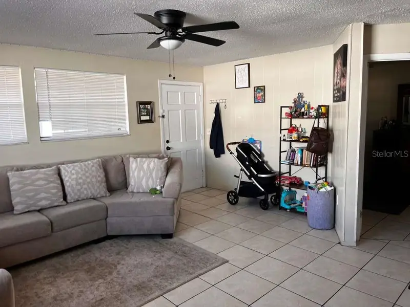 2804 52nd Avenue Dr W, FL