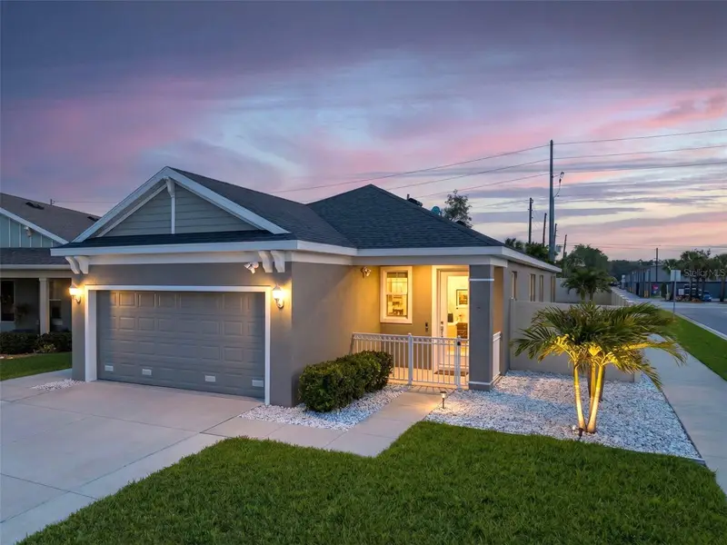 1461 N River Cir, FL