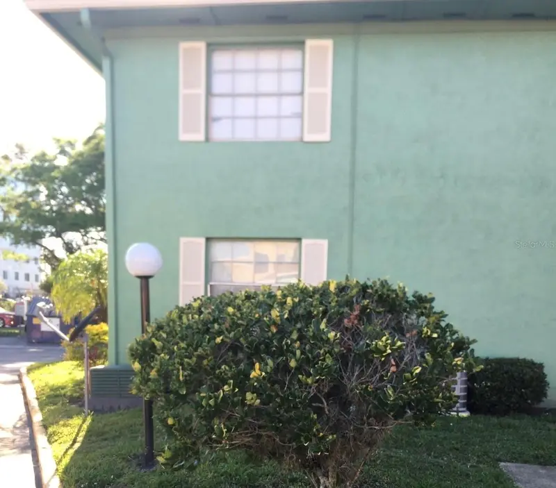 1637 W Oak Ridge Rd #B, FL