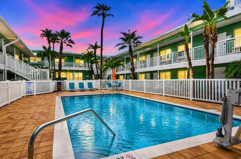 11730 Gulf Blvd #32, FL