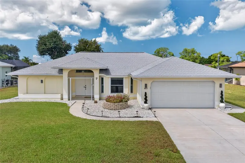 7 Fairway Rd, FL
