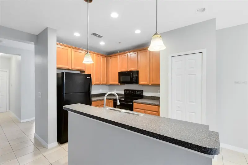 2064 Cypress Bay Blvd, FL