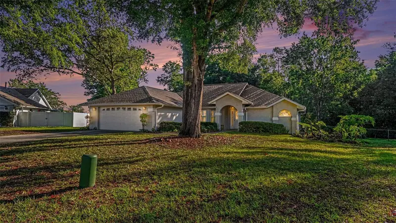 6607 Se 11th Loop, FL