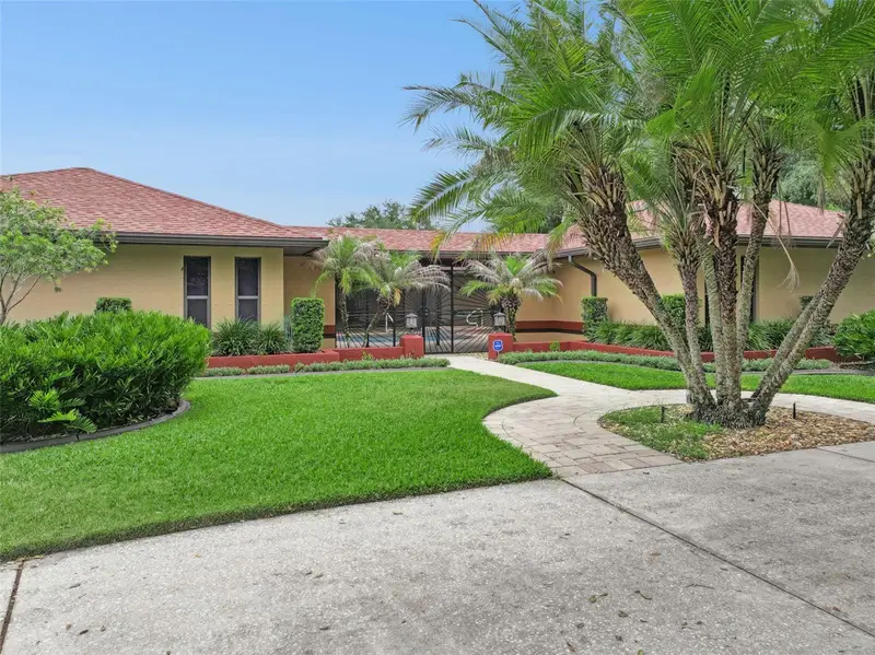 1041 Country Lake Cir, FL