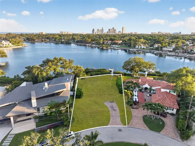 1026 Monterey Blvd Ne, FL