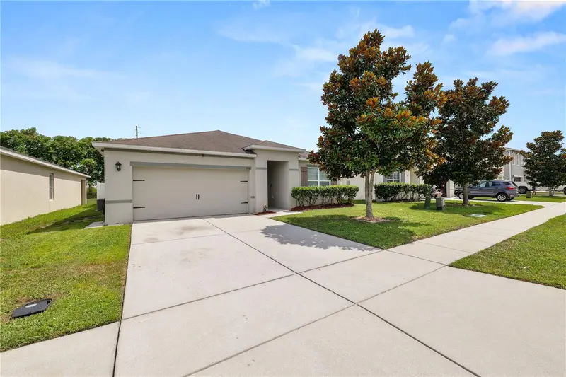 3136 Country Club Cir, FL