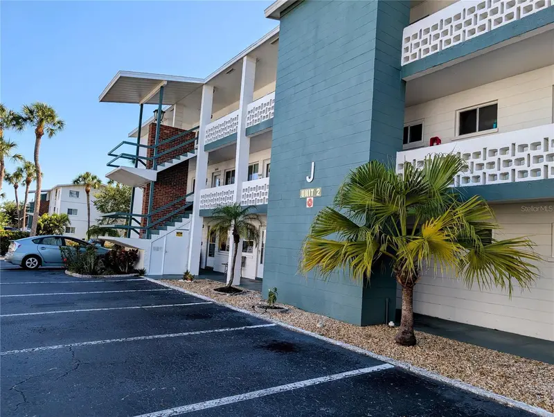 5862 Welcome Rd ##J-25, FL